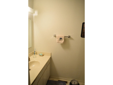 This beautiful condo is being offered fully furnished! There is on Indian Hills Country Club in Arkansas - for sale on GolfHomes.com, golf home, golf lot