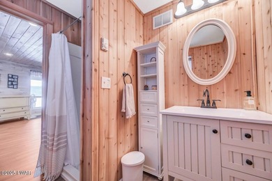 Welcome to this beautifully maintained five-bedroom, two-bath on The Hideout Golf in Pennsylvania - for sale on GolfHomes.com, golf home, golf lot