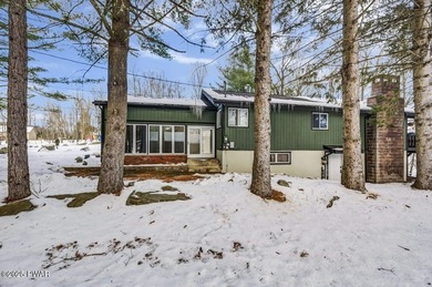 Welcome to this beautifully maintained five-bedroom, two-bath on The Hideout Golf in Pennsylvania - for sale on GolfHomes.com, golf home, golf lot