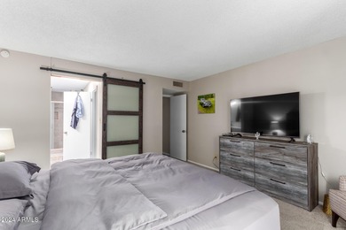 This charming FULLY FURNISHED 2-bedroom residence in Sun Lakes on Cottonwood Country Club in Arizona - for sale on GolfHomes.com, golf home, golf lot