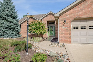 Highly sought after free standing villa in Eagle Glen! Home has on Eagle Glen Golf Club in Indiana - for sale on GolfHomes.com, golf home, golf lot