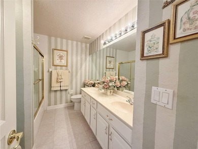This Edinburgh model in Kings Ridge is a RARE find a 4/2 Split on Kings Ridge Golf Club in Florida - for sale on GolfHomes.com, golf home, golf lot