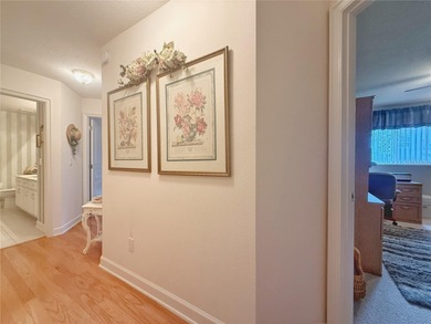 This Edinburgh model in Kings Ridge is a RARE find a 4/2 Split on Kings Ridge Golf Club in Florida - for sale on GolfHomes.com, golf home, golf lot