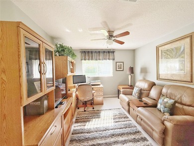 This Edinburgh model in Kings Ridge is a RARE find a 4/2 Split on Kings Ridge Golf Club in Florida - for sale on GolfHomes.com, golf home, golf lot