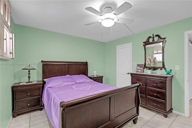 Great 2/2 apartment in perfect condition, ready to move in on on Hollybrook Golf and Tennis Club  in Florida - for sale on GolfHomes.com, golf home, golf lot
