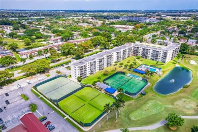Great 2/2 apartment in perfect condition, ready to move in on on Hollybrook Golf and Tennis Club  in Florida - for sale on GolfHomes.com, golf home, golf lot