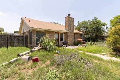 Spacious 5-bedroom, 2-bath brick home in Midland's Fairway Park on Hogan Park Golf Course in Texas - for sale on GolfHomes.com, golf home, golf lot