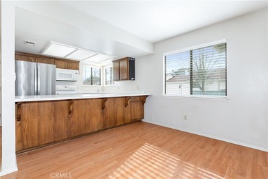 Welcome to this beautifully maintained 2-bedroom, 2-bathroom on Chalk Mountain Golf Course in California - for sale on GolfHomes.com, golf home, golf lot