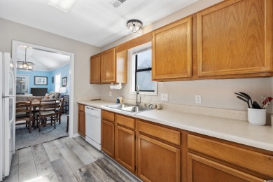 Step into beach living in Cherry Grove! Just a short stroll to on Beachwood Golf Club in South Carolina - for sale on GolfHomes.com, golf home, golf lot