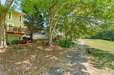 Welcome to this 3-bedroom, 3.5-bath end-unit townhome on Heather Hills Golf Course in North Carolina - for sale on GolfHomes.com, golf home, golf lot