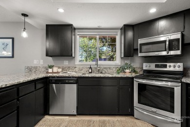 Exciting opportunity to own this refreshed 3 bedroom, 2 bath on Indian Lakes Golf Course in Idaho - for sale on GolfHomes.com, golf home, golf lot