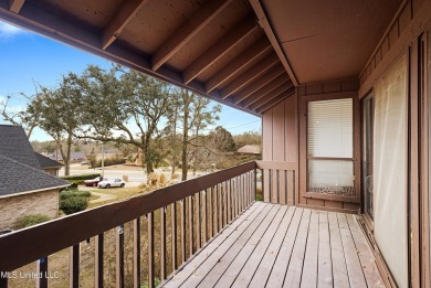 BEAUTIFULLY UPDATED TOP FLOOR GOLF COURSE UNIT WITH 2 BEDROOMS on Diamondhead Country Club in Mississippi - for sale on GolfHomes.com, golf home, golf lot