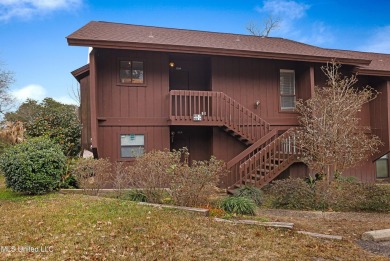 BEAUTIFULLY UPDATED TOP FLOOR GOLF COURSE UNIT WITH 2 BEDROOMS on Diamondhead Country Club in Mississippi - for sale on GolfHomes.com, golf home, golf lot