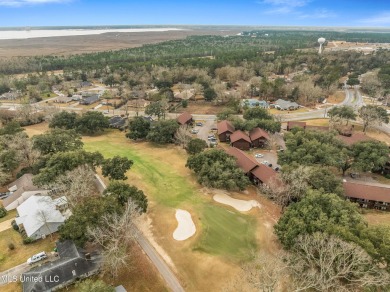 BEAUTIFULLY UPDATED TOP FLOOR GOLF COURSE UNIT WITH 2 BEDROOMS on Diamondhead Country Club in Mississippi - for sale on GolfHomes.com, golf home, golf lot