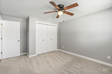 Exciting opportunity to own this refreshed 3 bedroom, 2 bath on Indian Lakes Golf Course in Idaho - for sale on GolfHomes.com, golf home, golf lot