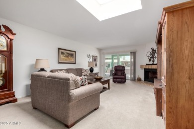 Enjoy this lovely townhouse in Sun Lakes community of Cottonwood on Cottonwood Country Club in Arizona - for sale on GolfHomes.com, golf home, golf lot