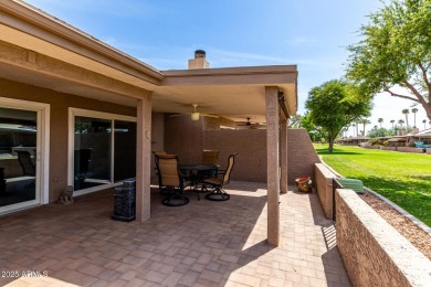 Enjoy this lovely townhouse in Sun Lakes community of Cottonwood on Cottonwood Country Club in Arizona - for sale on GolfHomes.com, golf home, golf lot