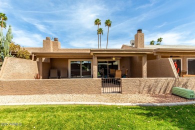 Enjoy this lovely townhouse in Sun Lakes community of Cottonwood on Cottonwood Country Club in Arizona - for sale on GolfHomes.com, golf home, golf lot