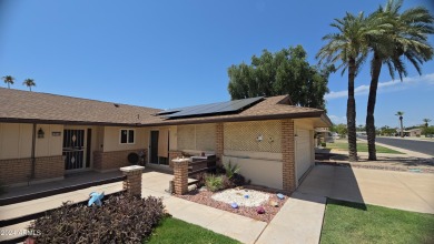 This 2 bedroom/2 bath Gemini-twin home in Sun City is move-in on Sun City Country Club in Arizona - for sale on GolfHomes.com, golf home, golf lot