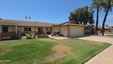 This 2 bedroom/2 bath Gemini-twin home in Sun City is move-in on Sun City Country Club in Arizona - for sale on GolfHomes.com, golf home, golf lot