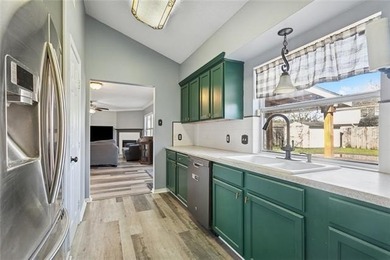 Looking for the perfect home sweet home? This 3-bedroom on Royal Golf Club in Louisiana - for sale on GolfHomes.com, golf home, golf lot