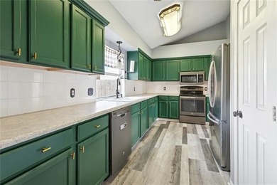 Looking for the perfect home sweet home? This 3-bedroom on Royal Golf Club in Louisiana - for sale on GolfHomes.com, golf home, golf lot