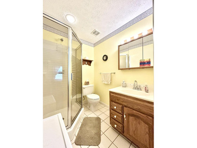 Upper level condo in a gated Lake Cumberland community. Condo on Woodson Bend Resort in Kentucky - for sale on GolfHomes.com, golf home, golf lot