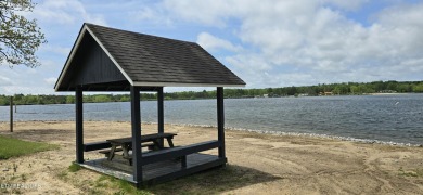 One Level Lake Tansi Condo, quiet cul-de-sac locationfort and on Lake Tansi Village Country Club in Tennessee - for sale on GolfHomes.com, golf home, golf lot