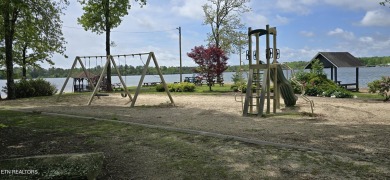 One Level Lake Tansi Condo, quiet cul-de-sac locationfort and on Lake Tansi Village Country Club in Tennessee - for sale on GolfHomes.com, golf home, golf lot