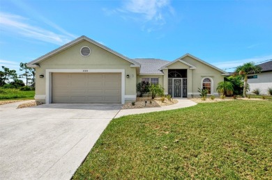 ***GOLF COURSE POOL HOME ON THE 1ST HOLE OF THE PINEHURST on Pinemoor West Golf Club in Florida - for sale on GolfHomes.com, golf home, golf lot