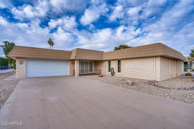 Welcome to this large golf course lot home in the beautiful 55+ on PalmBrook Country Club in Arizona - for sale on GolfHomes.com, golf home, golf lot