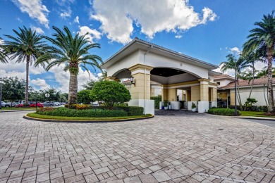 IMMEDIATE PREMIER GOLF MEMBERSHIP available with this beautiful on  in Florida - for sale on GolfHomes.com, golf home, golf lot