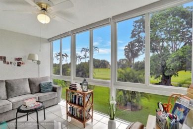 BEAUTIFUL VIEW BEAUTIFUL KITCHEN WASHER DRYER IN UNIT. STAINLESS on Oriole Golf and Tennis Club in Florida - for sale on GolfHomes.com, golf home, golf lot