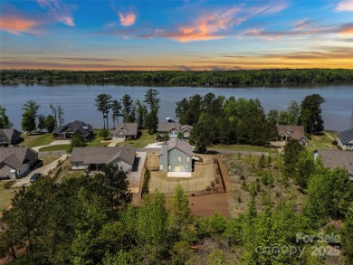 Discover your dream home in Edgewater! This inviting 3 bedroom on Edgewater Golf Club in South Carolina - for sale on GolfHomes.com, golf home, golf lot