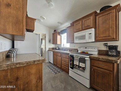 On The Greens! This stunning 1-bedroom plus Queen Size Murphy on Viewpoint Golf Resort in Arizona - for sale on GolfHomes.com, golf home, golf lot