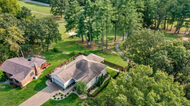 Ranch Brick Home 3 Bed/ 3 Bath on Doe Valley Country Club in Kentucky - for sale on GolfHomes.com, golf home, golf lot