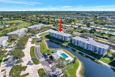 Welcome to this beautifully renovated farmhouse-style condo in on The Country Club At Boca Raton in Florida - for sale on GolfHomes.com, golf home, golf lot