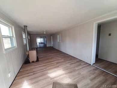 Enjoy lots of space in this newly updated home. Located in a on River Ridge Golf Club in Virginia - for sale on GolfHomes.com, golf home, golf lot