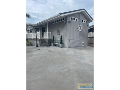 Rare intra-coastal property! Located on extra-large lot so on Long Island Golf Course in Texas - for sale on GolfHomes.com, golf home, golf lot