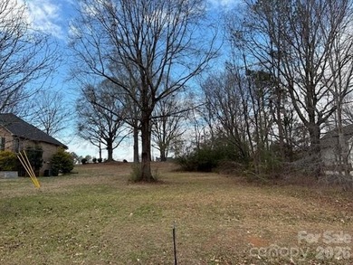 Located in the *WOODBRIDGE COMMUNITY*, Cleveland County, North on Woodbridge Golf Links in North Carolina - for sale on GolfHomes.com, golf home, golf lot