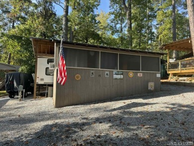 Move - in ready getaway!! Don't miss this charming 2 bedroom, 1 on River Ridge Golf Club in Virginia - for sale on GolfHomes.com, golf home, golf lot