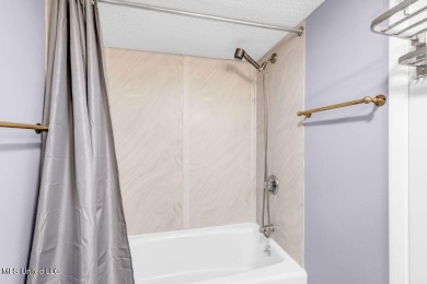 Rare find! This charming 3 bedroom 2 bath condo in Lanai Village on Diamondhead Country Club in Mississippi - for sale on GolfHomes.com, golf home, golf lot