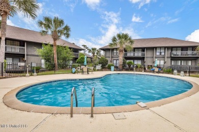 Rare find! This charming 3 bedroom 2 bath condo in Lanai Village on Diamondhead Country Club in Mississippi - for sale on GolfHomes.com, golf home, golf lot