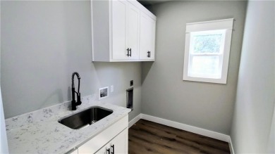 Beautiful New Custom Home in Bella Vista! Situated on a .33-acre on Bella Vista - Metfield Golf Complex and Country Club in Arkansas - for sale on GolfHomes.com, golf home, golf lot