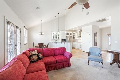 Quality lake area home with 2 large primary suites located on on Holiday Island Golf Course in Arkansas - for sale on GolfHomes.com, golf home, golf lot