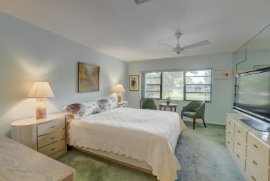 This bright 2nd floor 3 BR/2BTH convertible condo with fantastic on Hunters Run Golf and Country Club in Florida - for sale on GolfHomes.com, golf home, golf lot