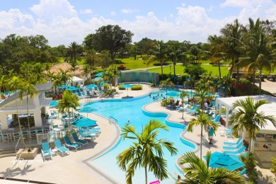 This bright 2nd floor 3 BR/2BTH convertible condo with fantastic on Hunters Run Golf and Country Club in Florida - for sale on GolfHomes.com, golf home, golf lot