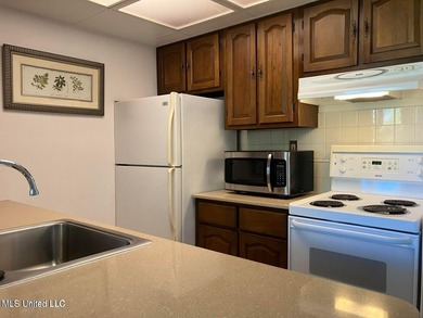 GREAT INVESTMENT PROPERTY. Nicely updated, on a quiet cul-de-sac on Diamondhead Country Club in Mississippi - for sale on GolfHomes.com, golf home, golf lot