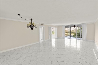 Rare King Model 3BD/2.5BA in Palm Aire! This spacious 2,100 sq on Palm-Aire Country Club and Resort - The Oaks in Florida - for sale on GolfHomes.com, golf home, golf lot