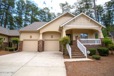 Wonderful 4-bedroom 4 bath home in Lamplighter Village in on Pinehurst  No. 6 Golf Course in North Carolina - for sale on GolfHomes.com, golf home, golf lot